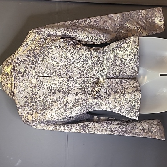 Cach'e - Picture 3 of 5